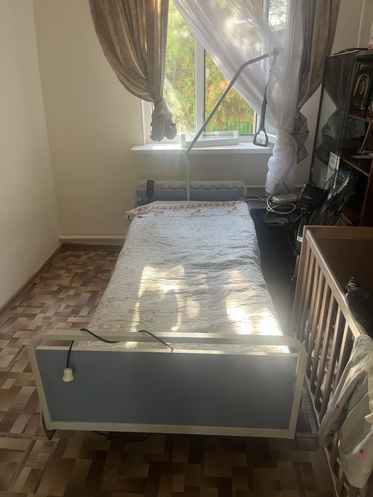 Продам мединцинский кроват