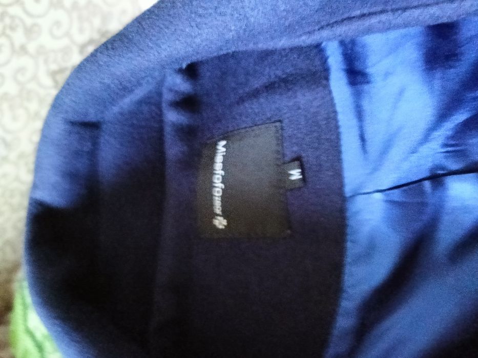 Продам пальто осенние