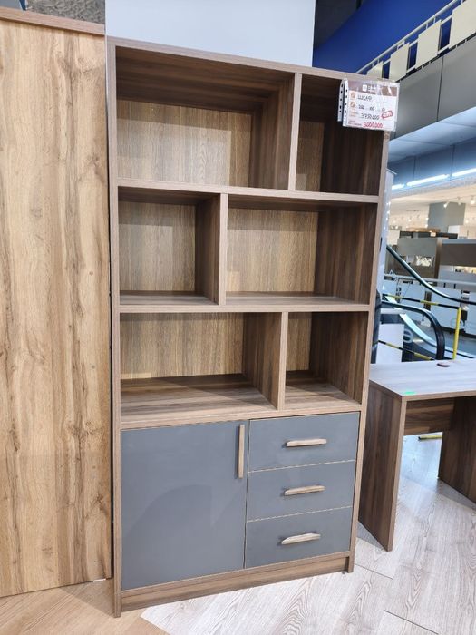 Книжный шкаф от производителя