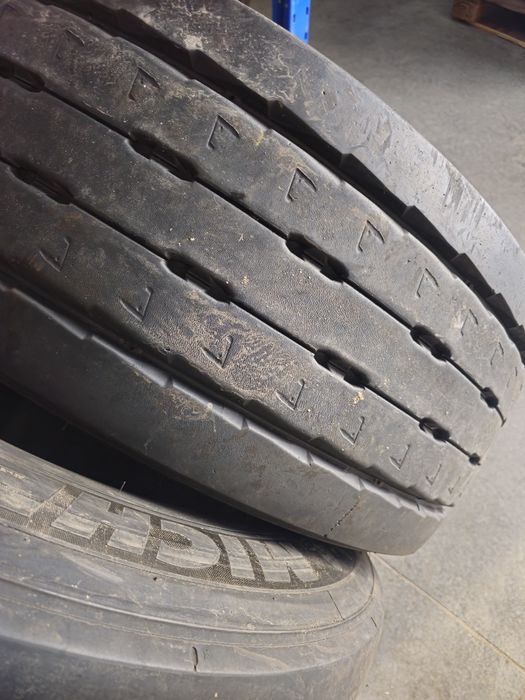 Anvelope 385 55 R 22.5  michelin si Bridgestone.