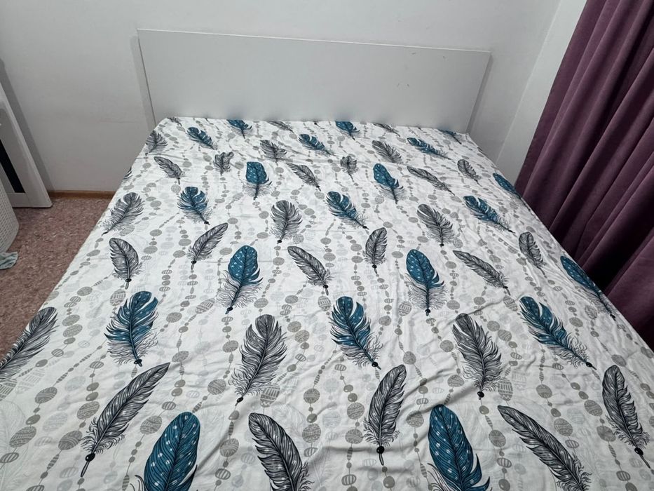 Продам кровать с матрасом