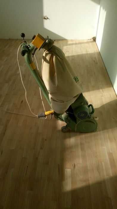 Качествено циклене, фугиране и лакиране на паркет и дюшеме.