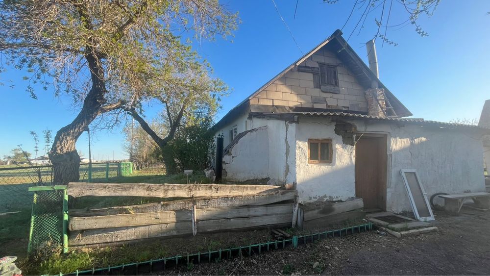 Продам дом в паселке Асыл