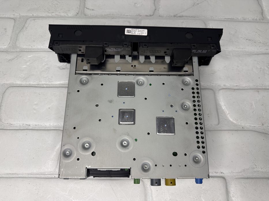 Мултимедия AUDI A4 A5 Q5 8R1035666F