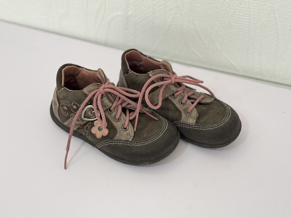 Обувь на девочку по 2000