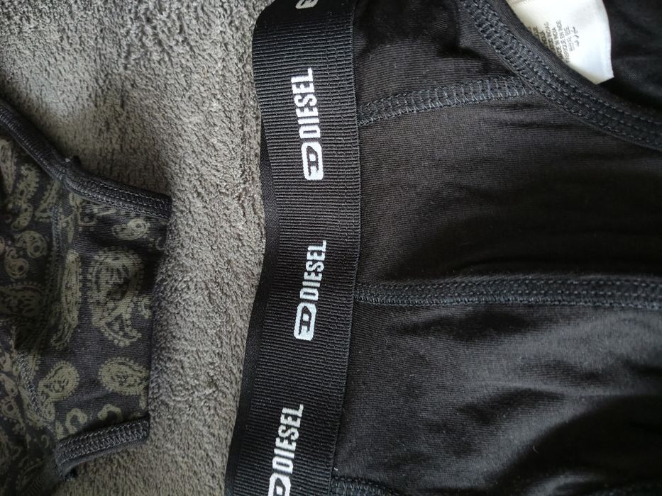Diesel set 3 chiloti bărbătești alb-negru-negru cu model logo mic mărimea M noi originali