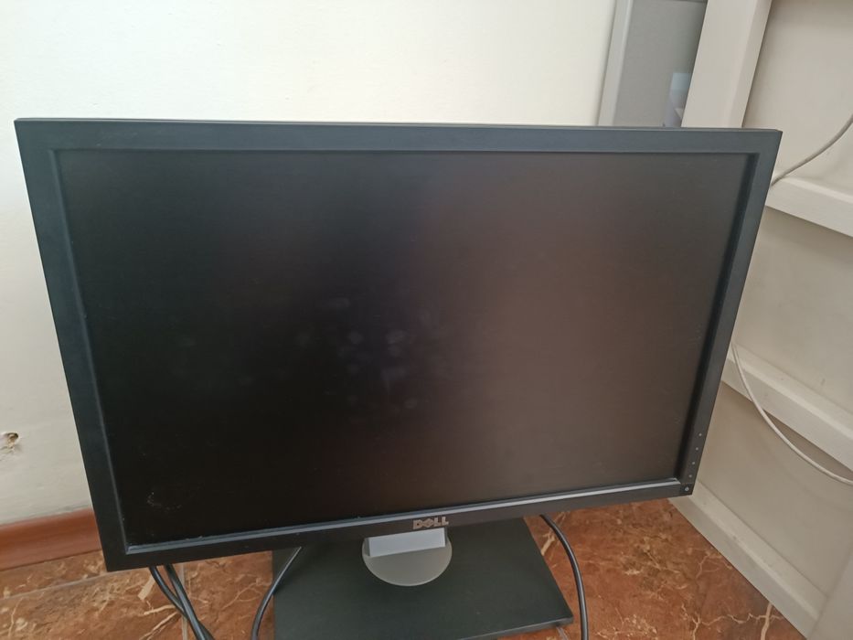 Монитор Dell 22"