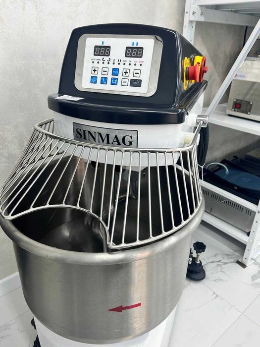 Промышленный тестомес Sinmag для пекарни
