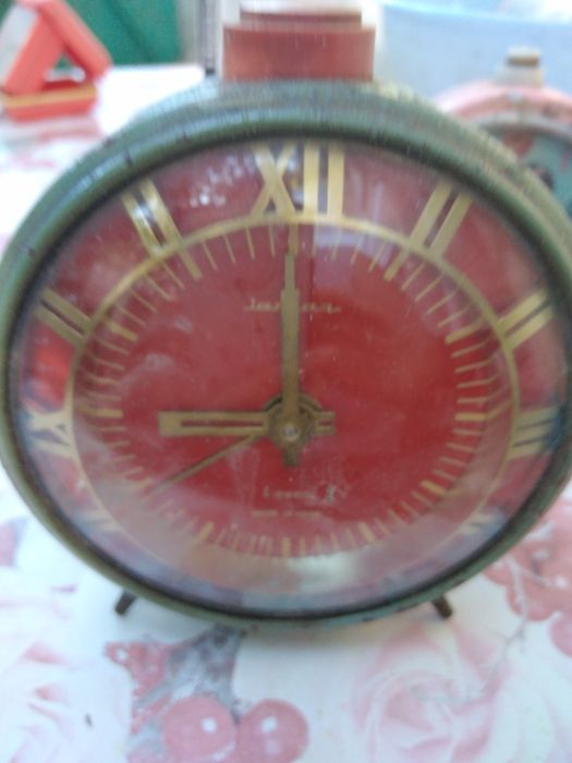 Стар руски будилник Янтар
