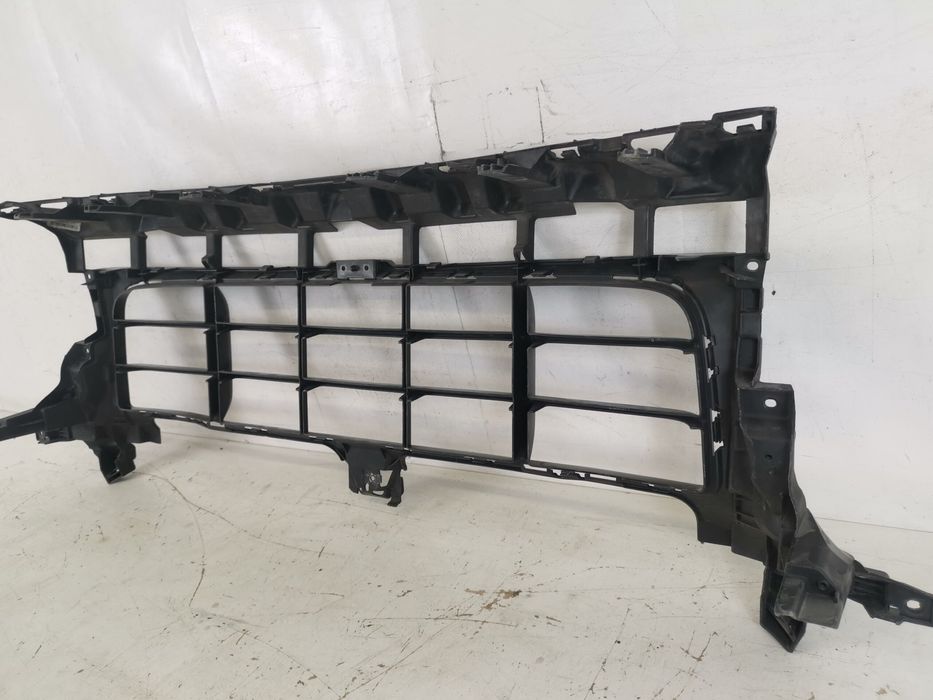 Порше Каен / Porsche Cayenne Оригинална предна решетка за радиатор в д