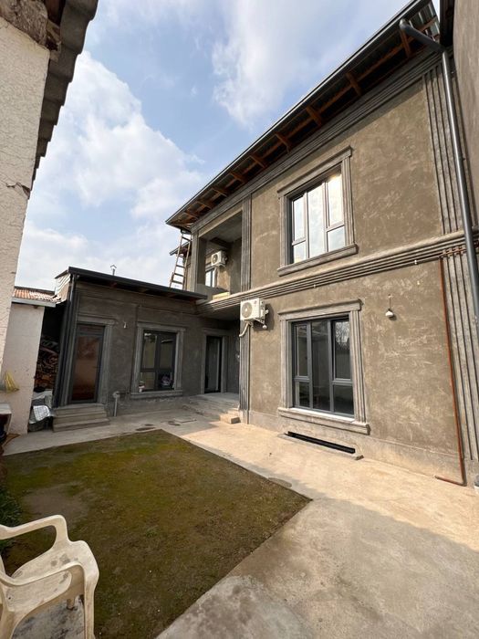 Дом продается на Катта Мирабад