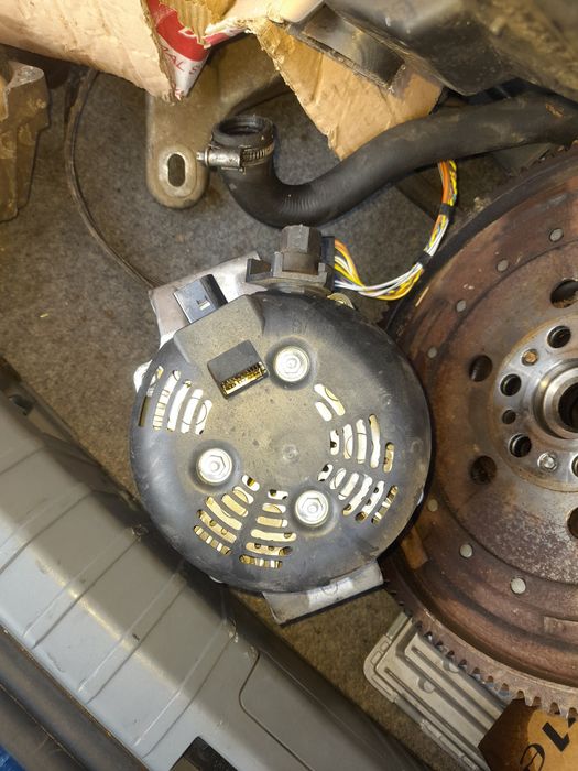 Alternator bmw e90 n43b20a.