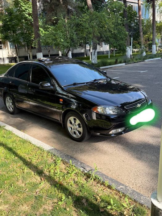 Срочно продаётся личный автомобиль жентра