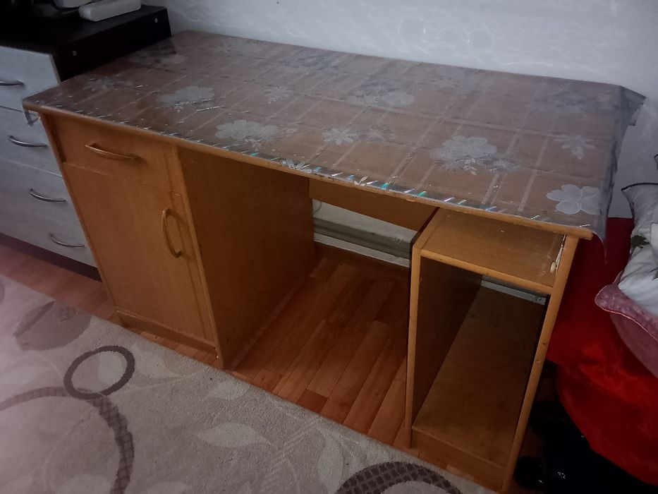 компьютерный столик СРОЧНО!