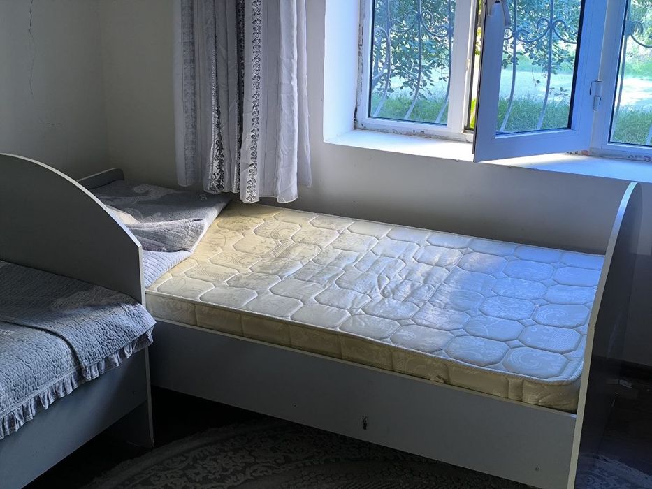 Bir kishilik divanlar sotiladi