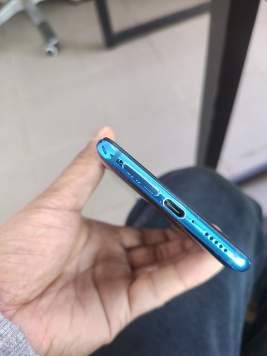 Продам телефон Xiaomi mi 9t