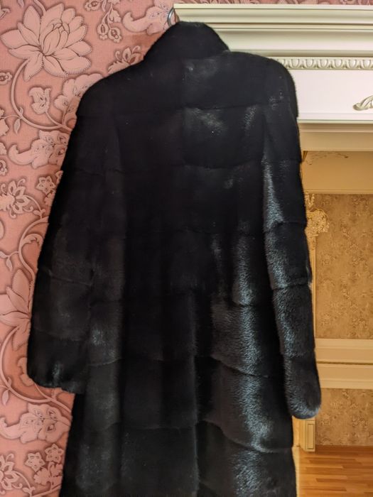 Продам норковую шубу