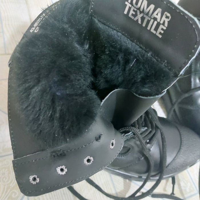 Берцы зимние чёрного цвета