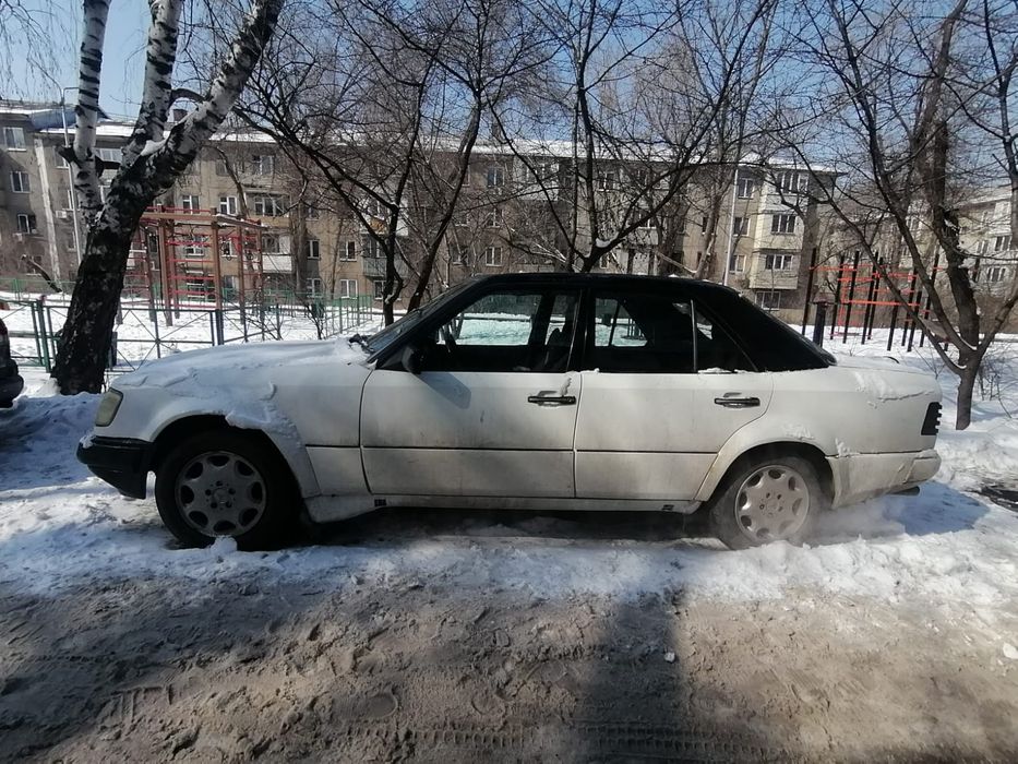 Продам Mercedes 124