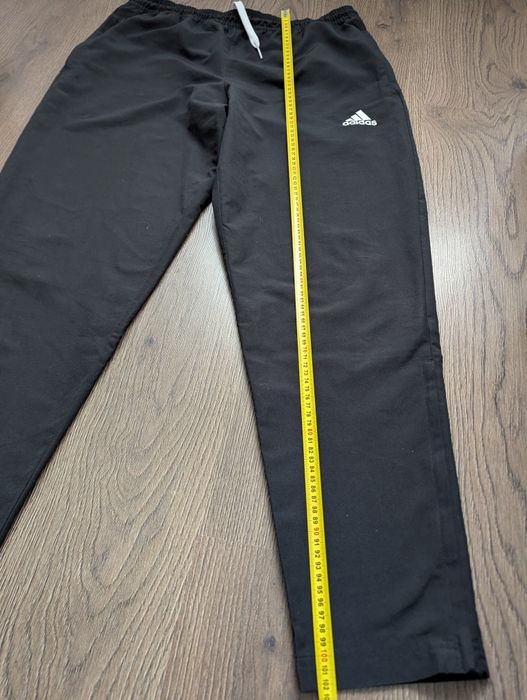 Pantaloni trening Adidas mărimea L pentru femei