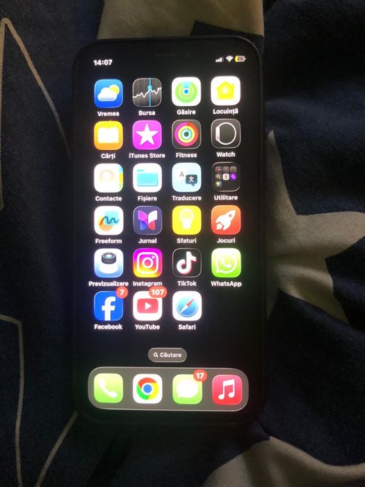 Iphone 12 mini urme de uzura dar merge perfect