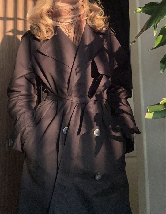 Тренч Bershka черный осенний