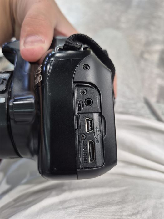 Canon EOS 1100D камера