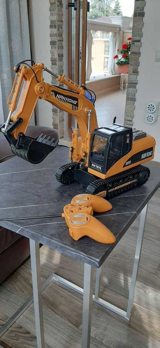 Детска играчка електрически багер с дистанционно управление
