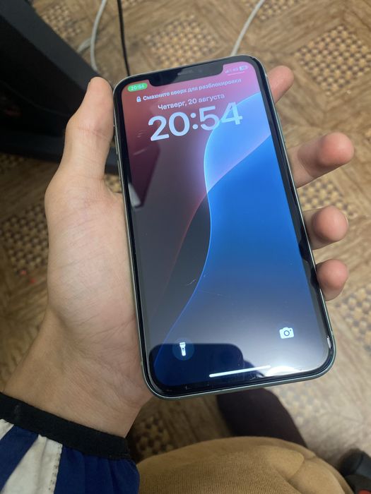Продам Айфон 11 64гб