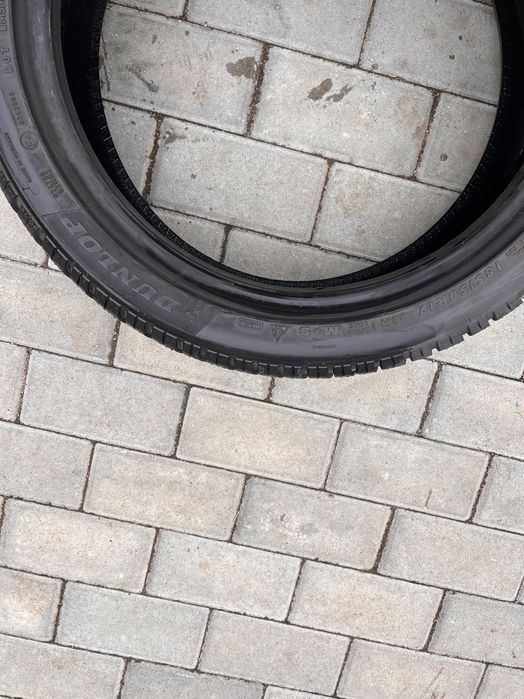 Vând anvelope M+S Dunlop