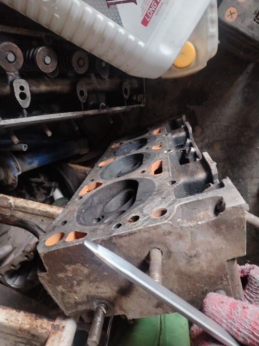 Продам головку от зил 130