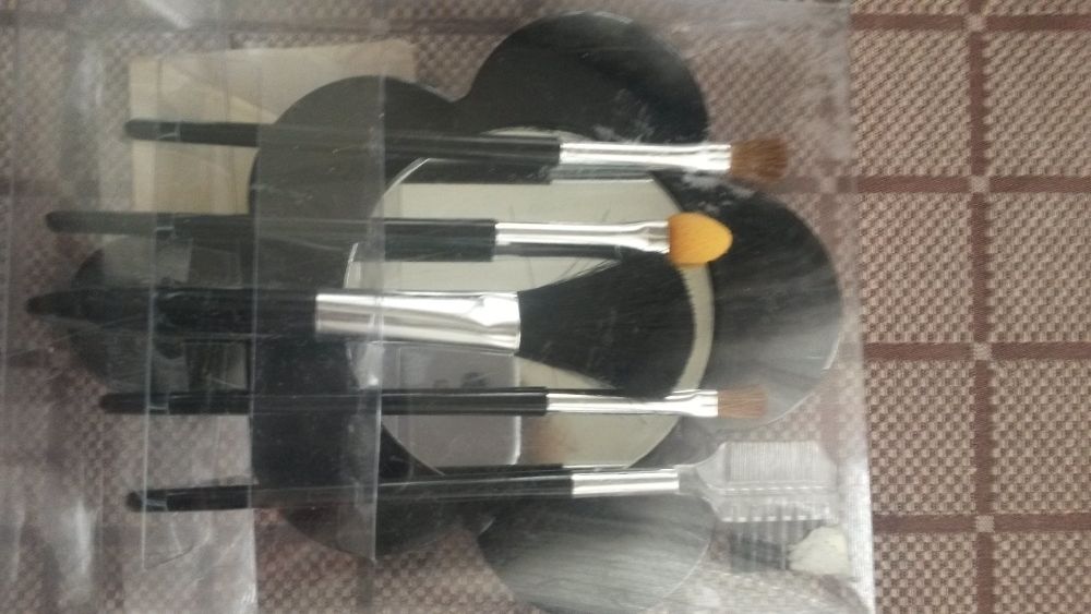 Комплект четки,аксесоари