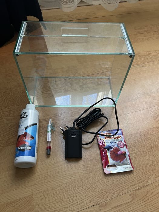 Малък аквариум за рибки