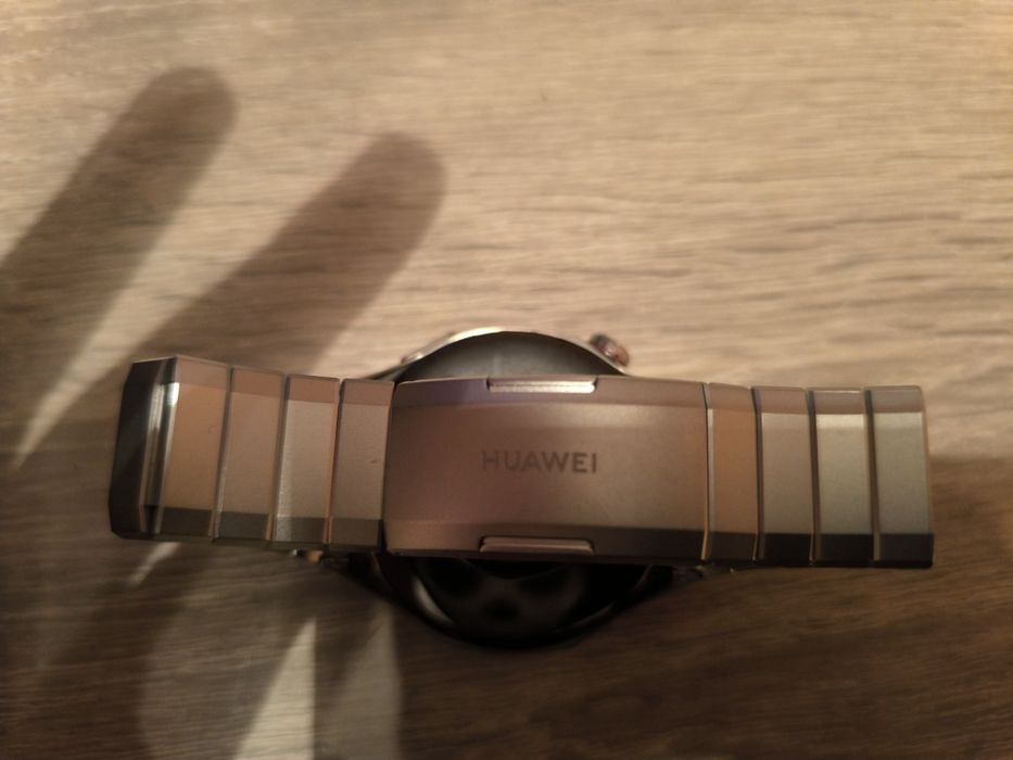 Huawei GT 5 pro titanium