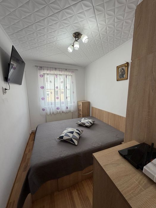 Apartament cu  3 camere semidecomandat , 50 mp , etajul 3 , Cartier Vitrometan, Mediaș,  Strada Rubinului