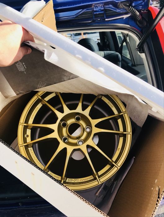 Джанти OZ ULTRALEGGERA RACE GOLD 8Jx17" 5x114.3 ET48