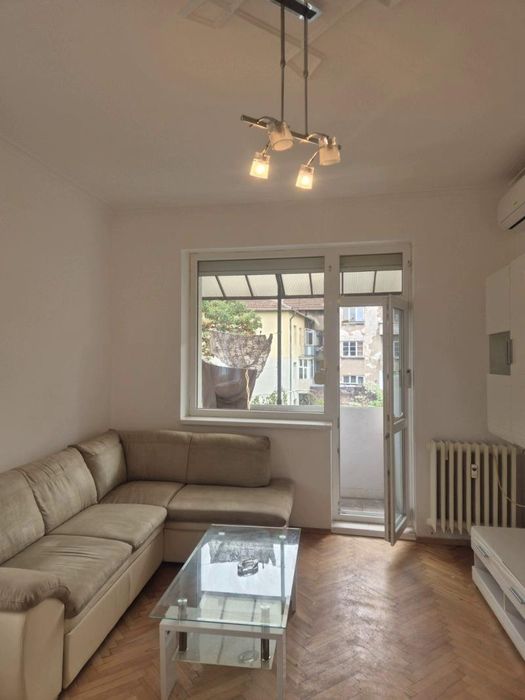 Дава се под наем Двустаен апартамент в София, Център - 68 кв.м за 664 € - Снимка #1