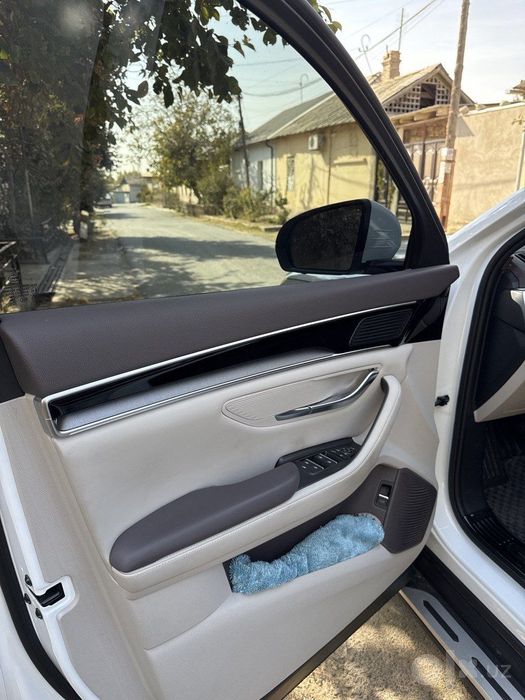 BYD 605 chempion restaling srochni sotiladi