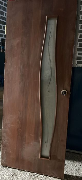 Отдам 2 двери бесплатно