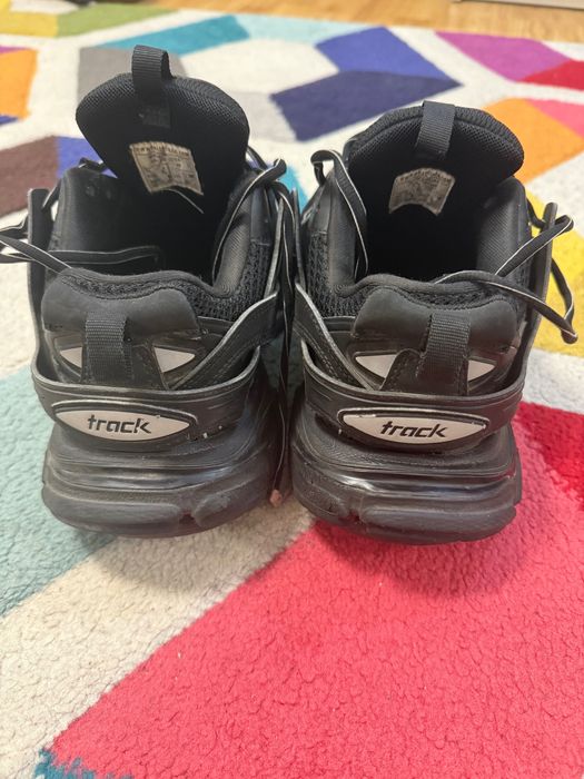 Balenciaga track