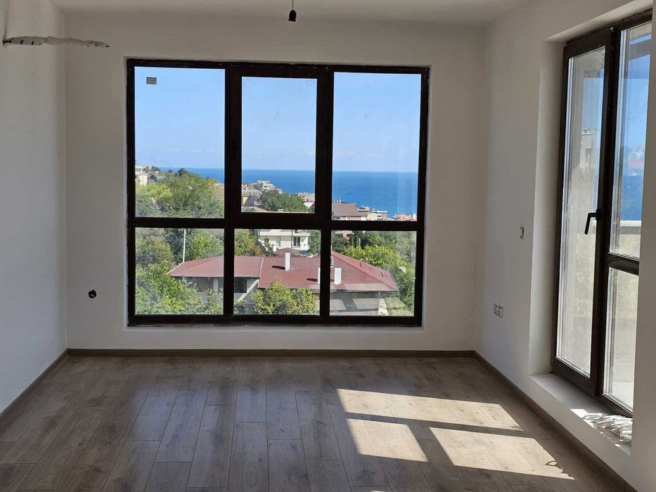 Продава се Тристаен апартамент в Варна, Бриз - 107 кв.м за 1335 €/кв.м - Снимка #12