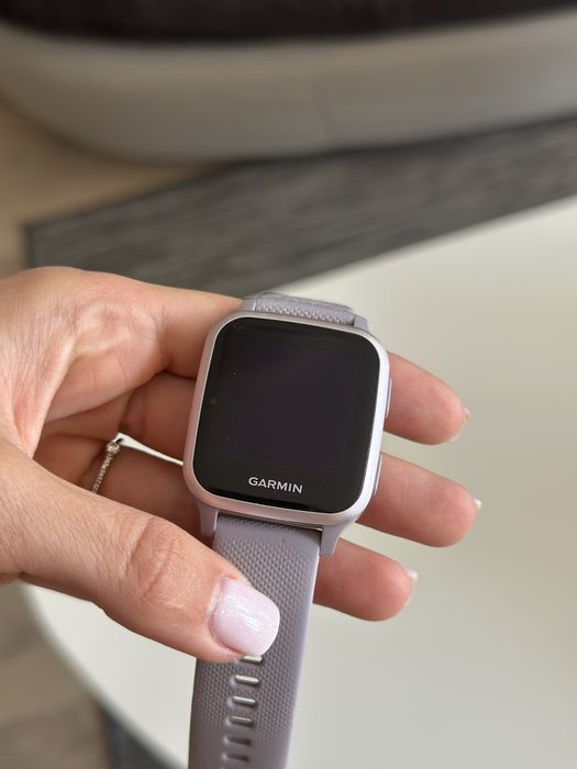 Смарт часовник Garmin venus sq