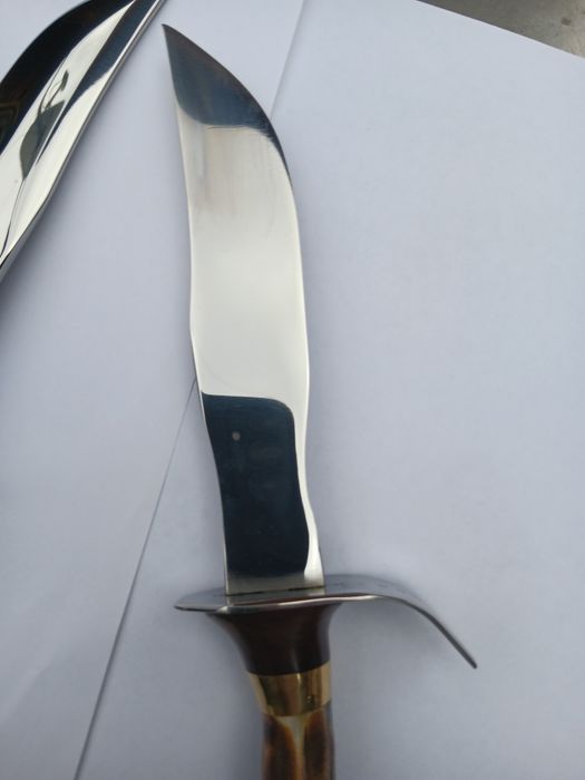 Cuțite  de vânătoare  cu miner  din corn de cerb