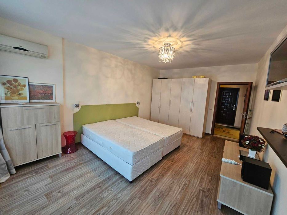 Продава се Двустаен апартамент в к.к. Св.Св. Константин и Елена - 77 кв.м за 2195 €/кв.м - Снимка #3