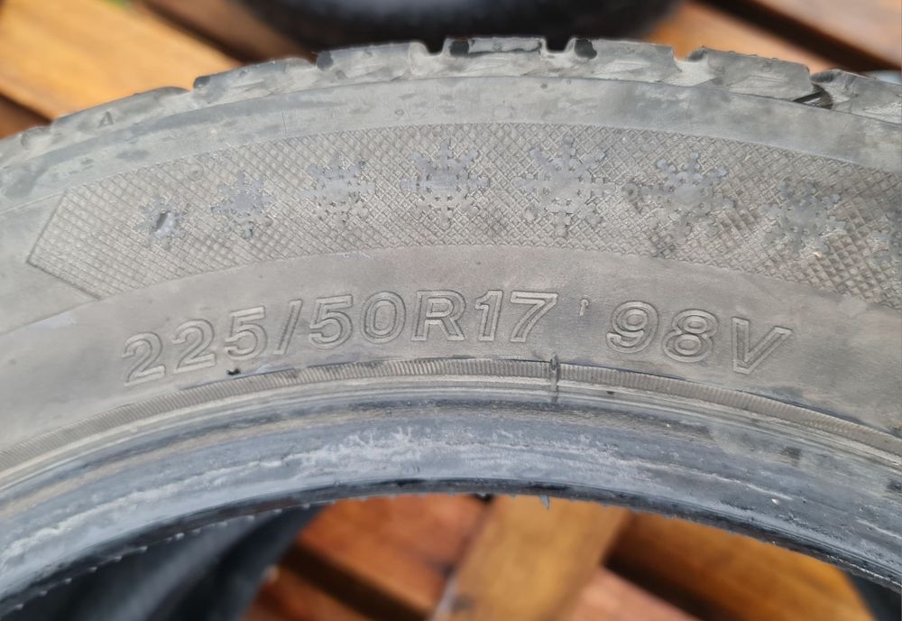 Продавам гуми 225/45/17 и 225/50/17 6мм