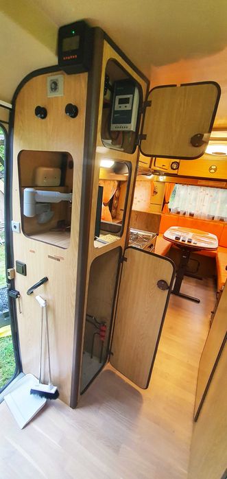 Pedersen,Danemarca, o rulota unica ,din fibra de sticla, tip AIRSTREAM