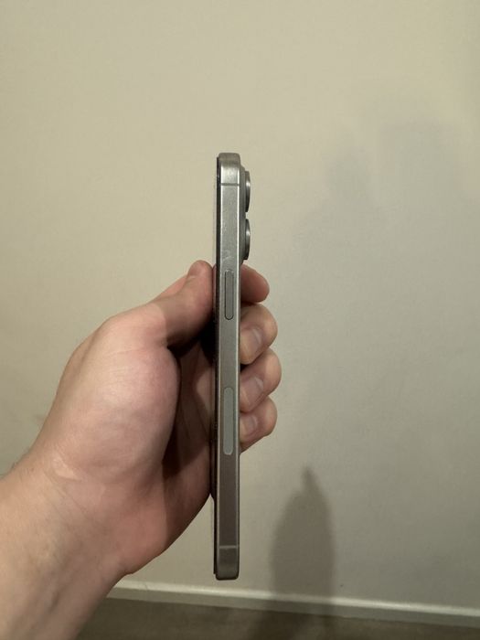 Iphone 15 pro max 256gb E sim