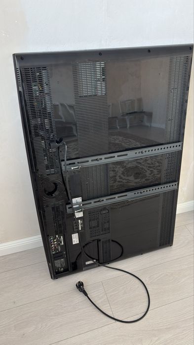 Срочно!!! Телевизор LG 100Гц