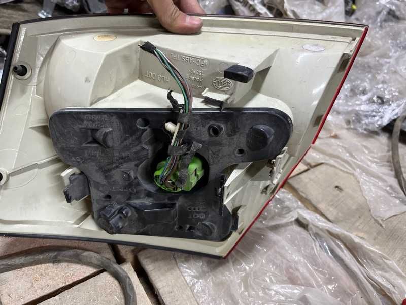 Фонарь задний левый Audi A4 B6