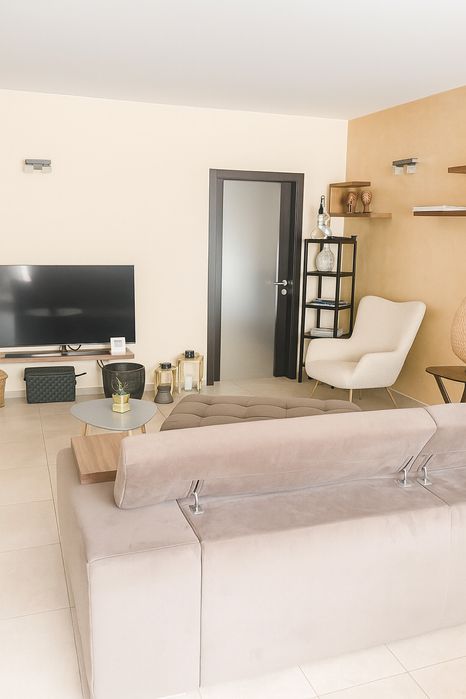 Дава се под наем Четиристаен апартамент в София, Витоша - 112 кв.м за 1400 € - Снимка #3